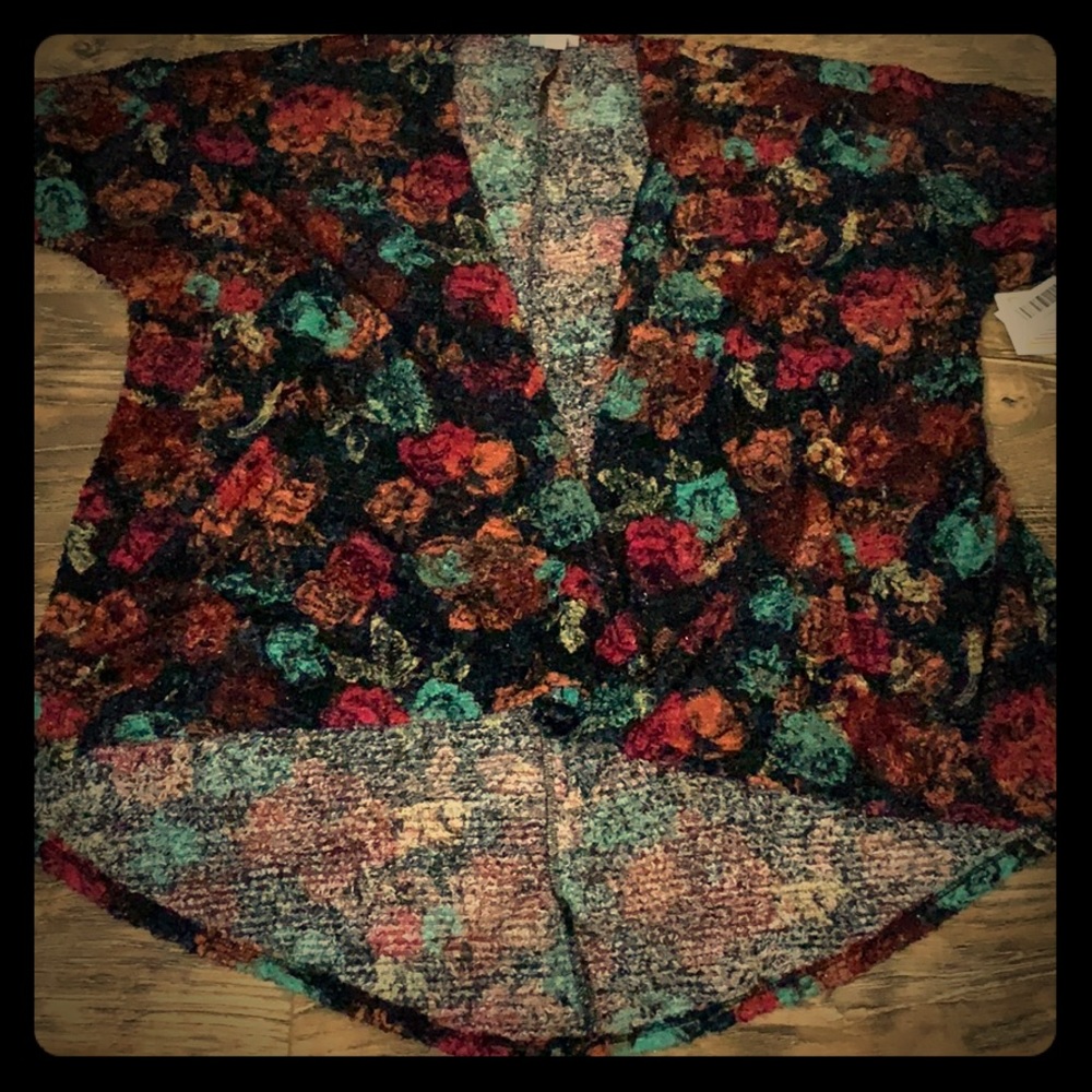 Small Lularoe Lindsay